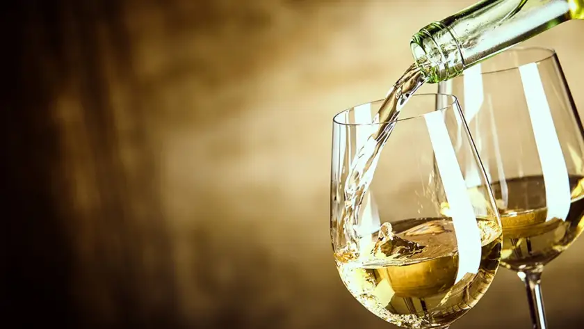 Best Portuguese White Wine UK 2026,Portuguese white wine UK,Vinho Verde buy online,buy Portuguese white wine online UK,best Portuguese whites 2026